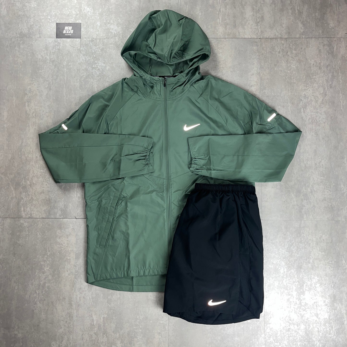 Nike Repel Miler Windrunner Jacket Clay Green & Black Challenger Shorts Set