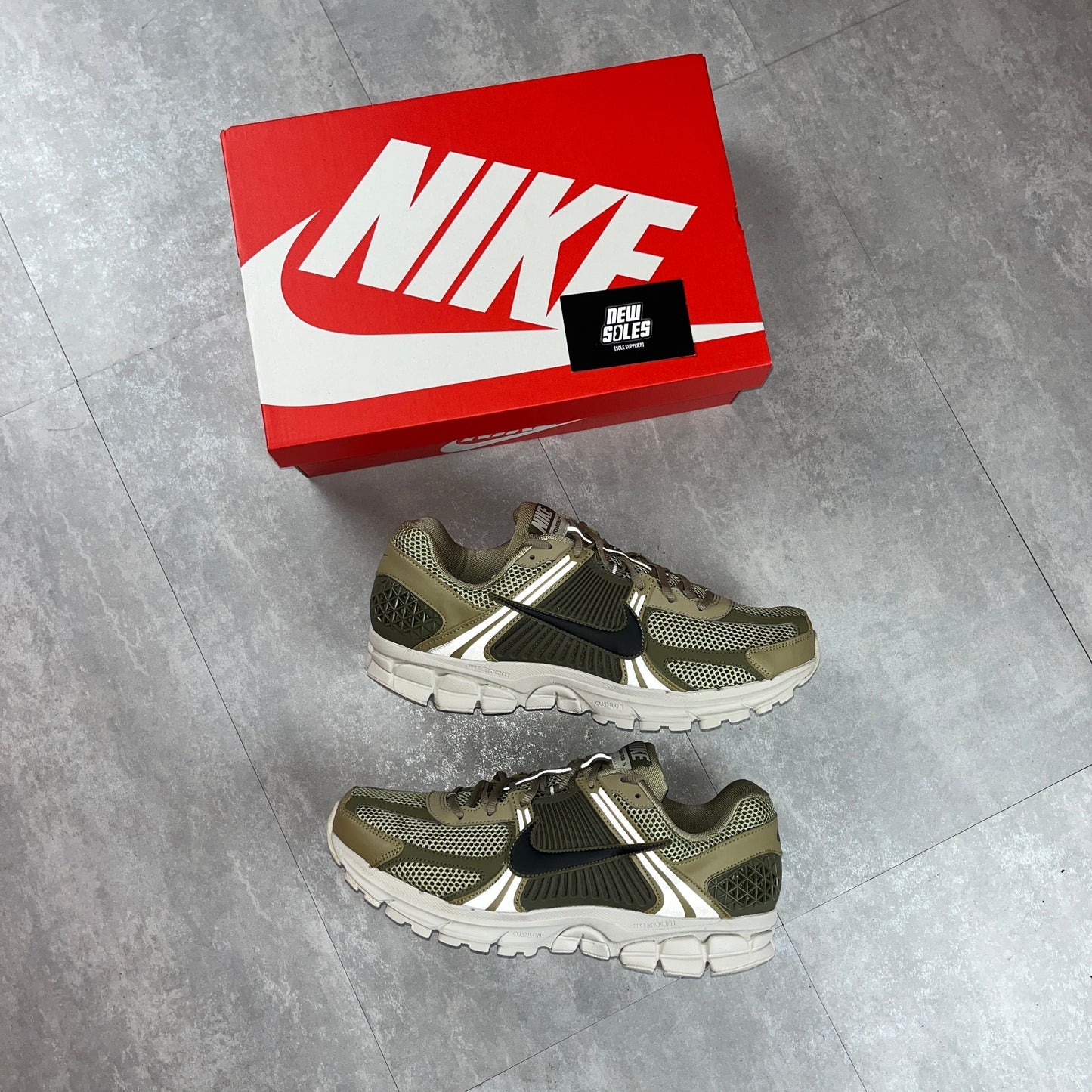 Nike Zoom Vomero 5 'Olive Green'