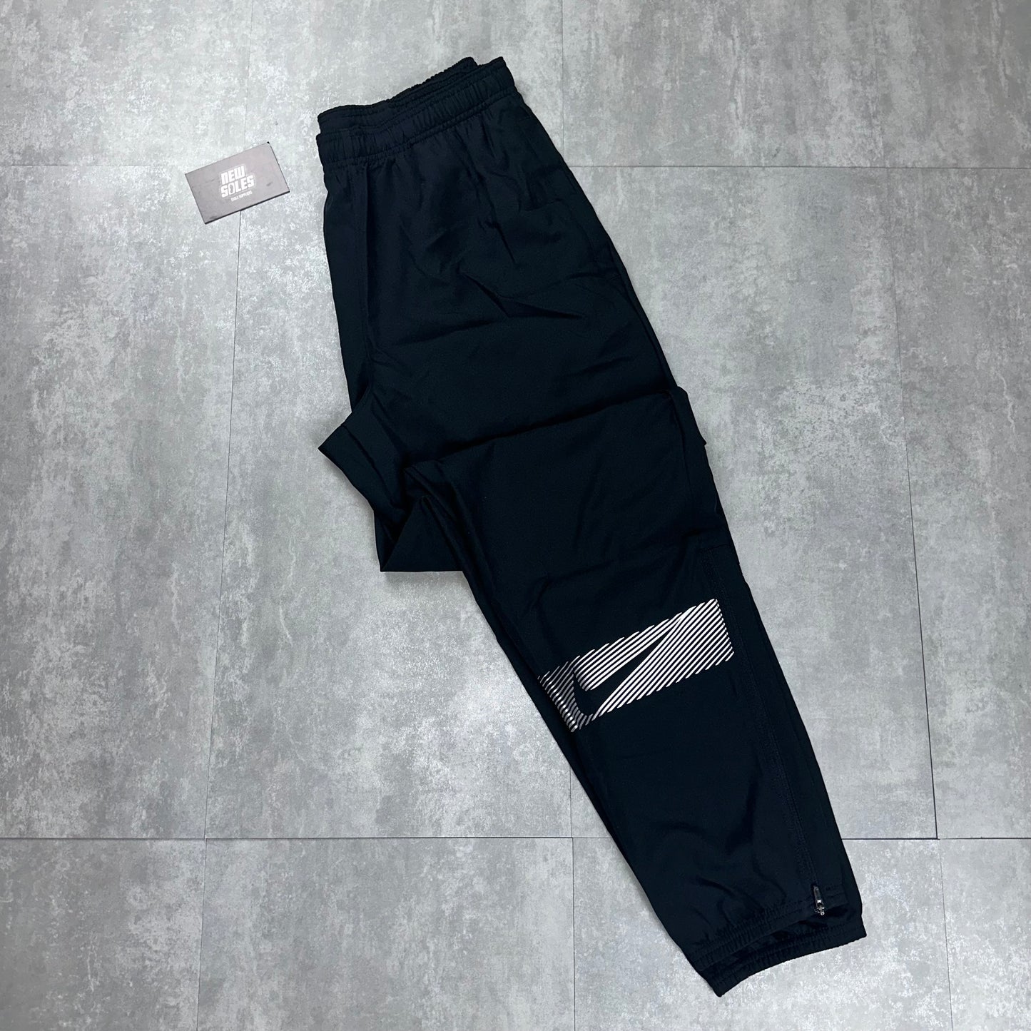 Nike Flash Repel Tracksuit Bottoms 'Black'