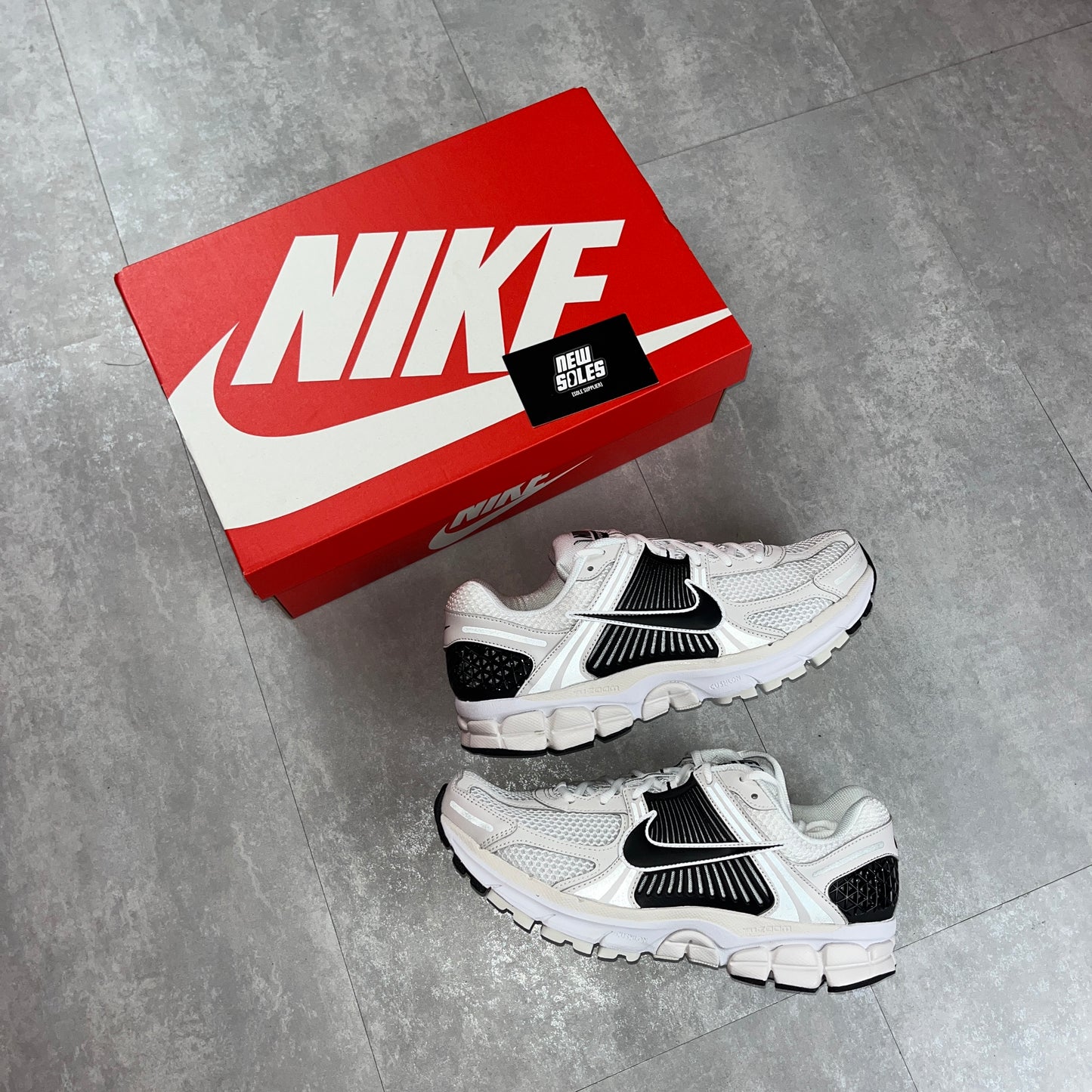 Nike Zoom Vomero 5 'Black/White'