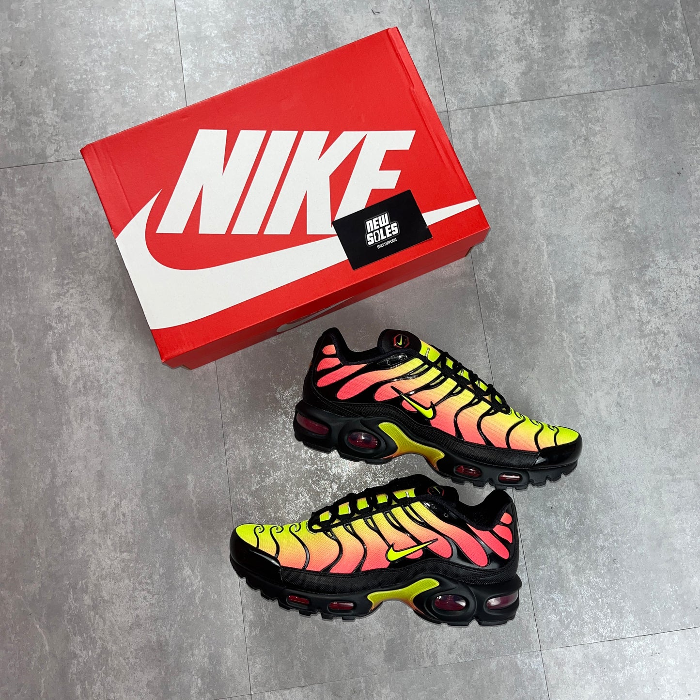 Nike Air Max Plus TN 'Solar Red' Wmns