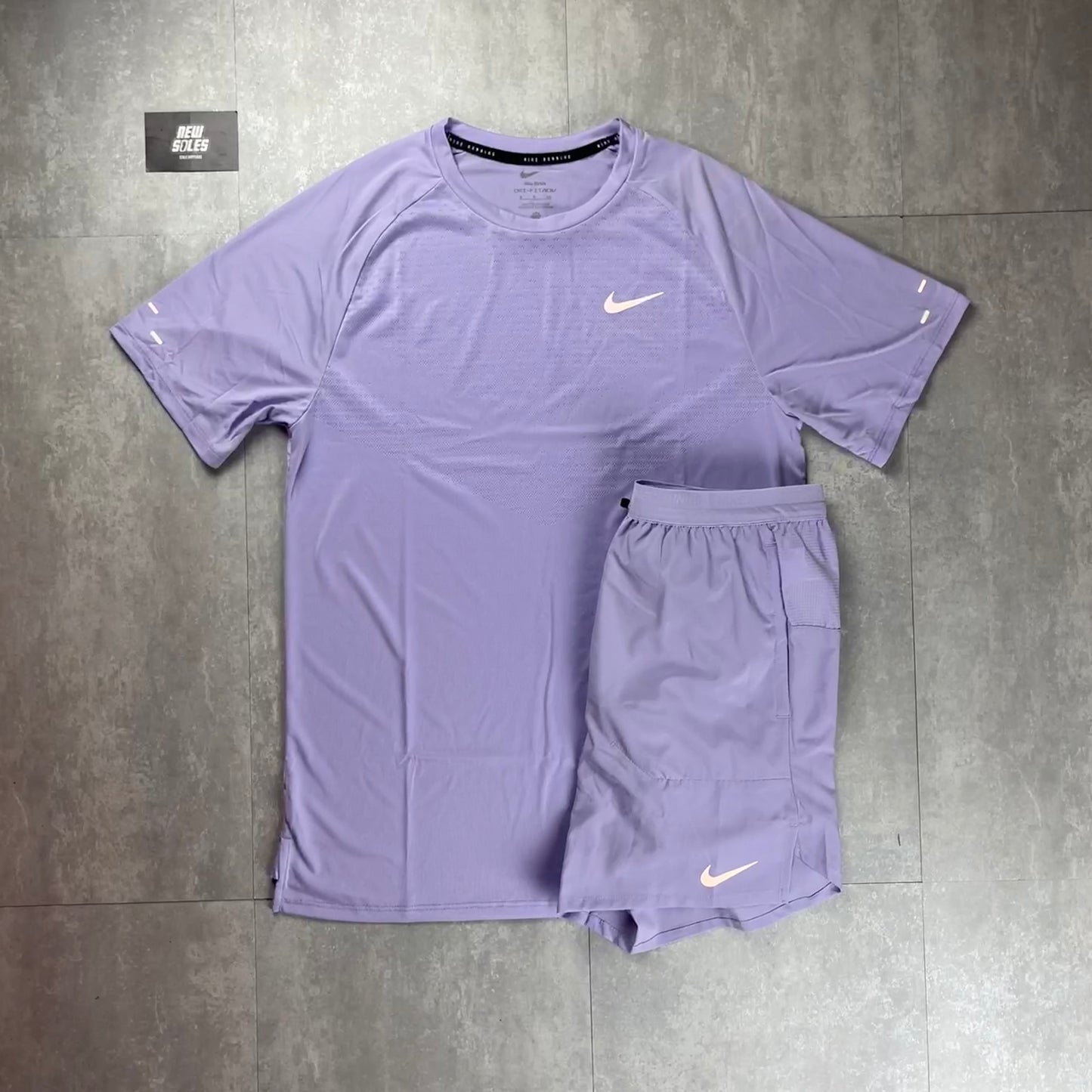 Nike Dri-Fit ADV T-Shirt & Stride Shorts Hydrangeas Set