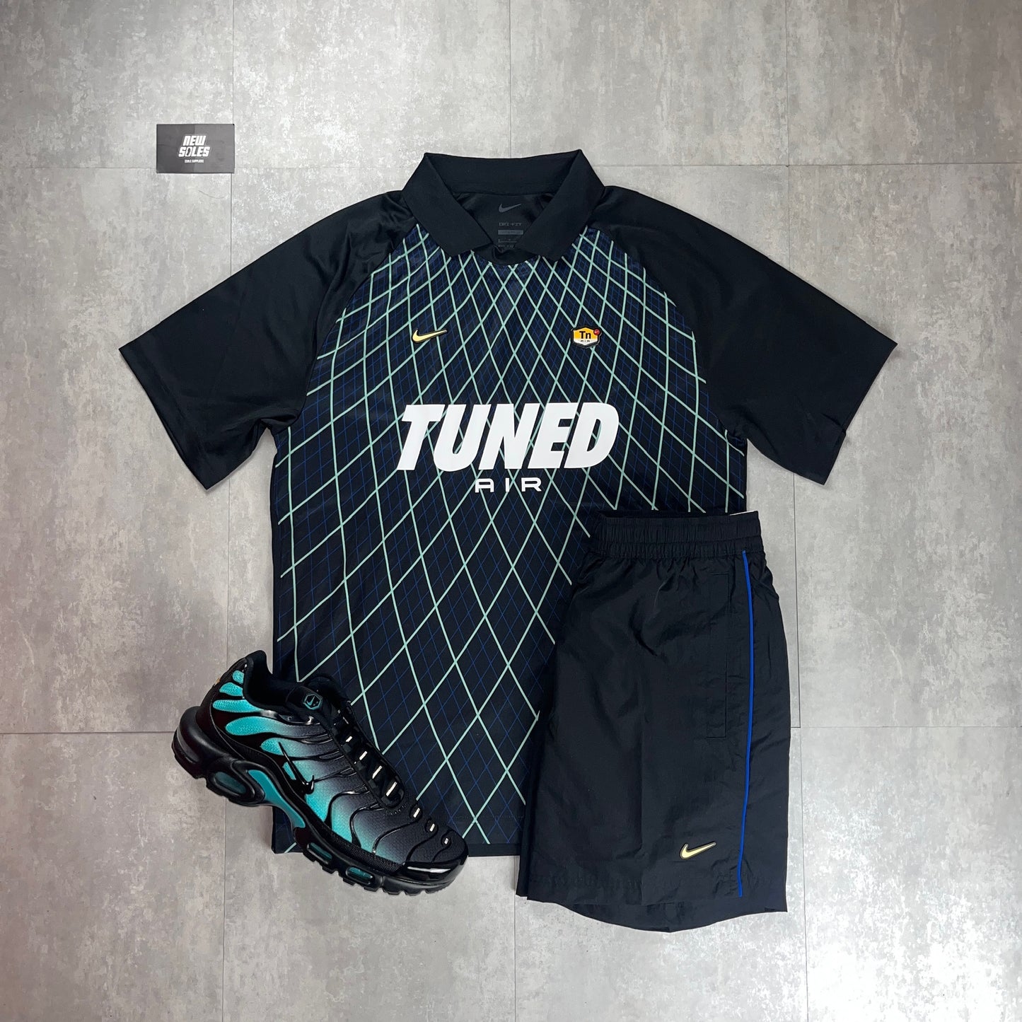 Nike Tuned T-Shirt & Shorts Black Set