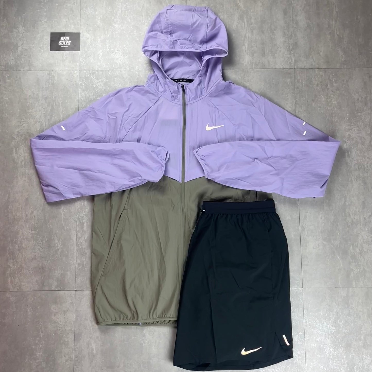 Nike Windrunner Jacket ‘Hydrangeas/Light Army’