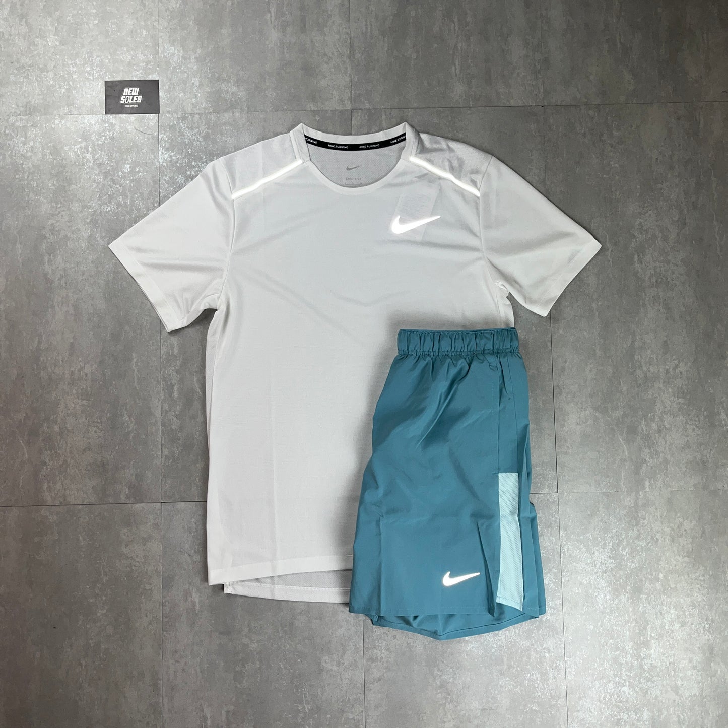 Nike Miler 1.0 T-Shirt White & Denim Turquoise Challenger Shorts Set