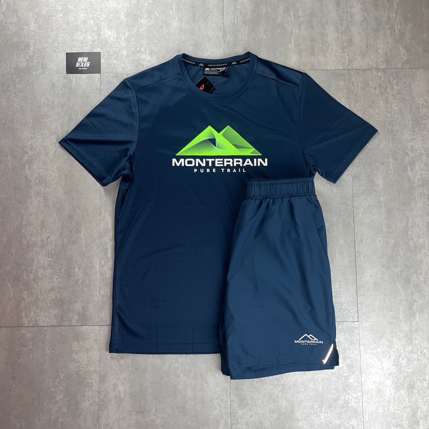 Monterrain Glow Windrunner ‘Navy/Lime’