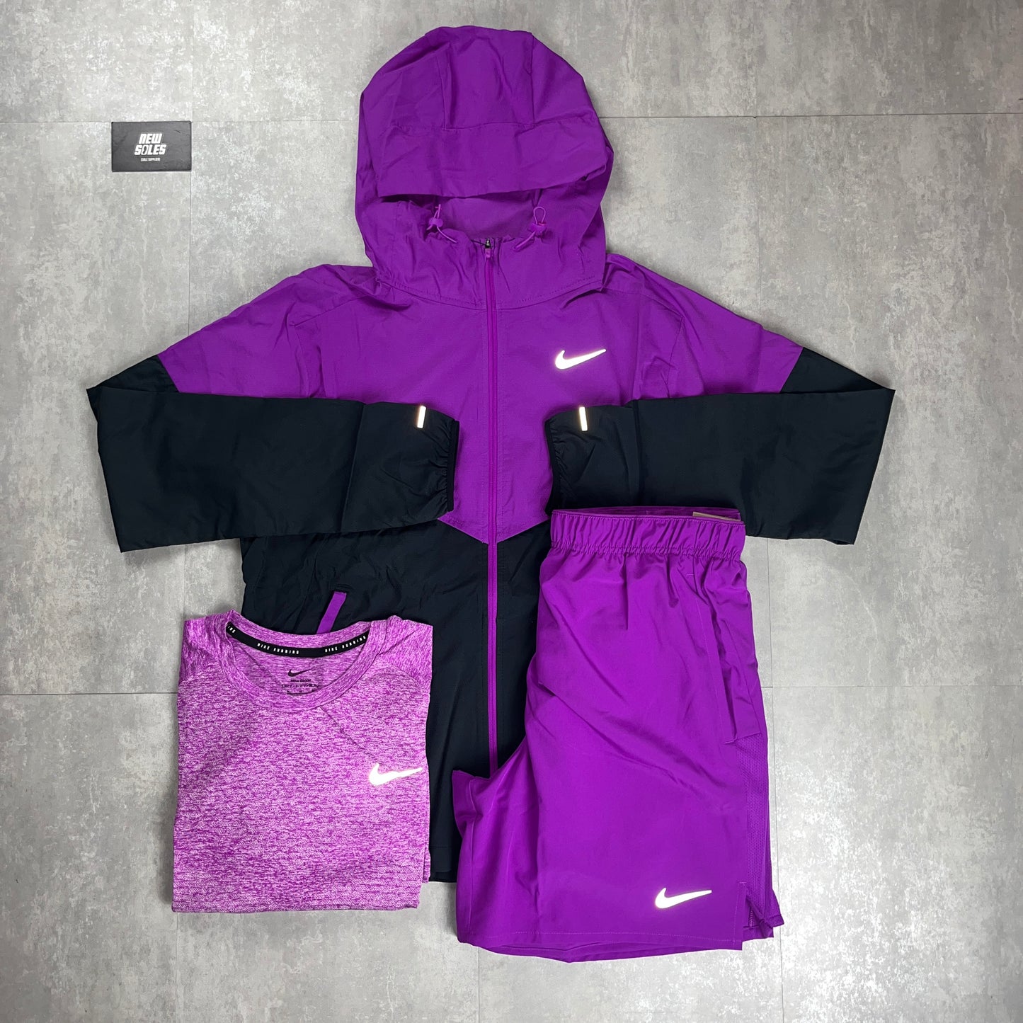 Nike Windrunner Jacket Vivid Purple & ADV T-Shirt/Challenger Short Vivid Purple Bundle Set