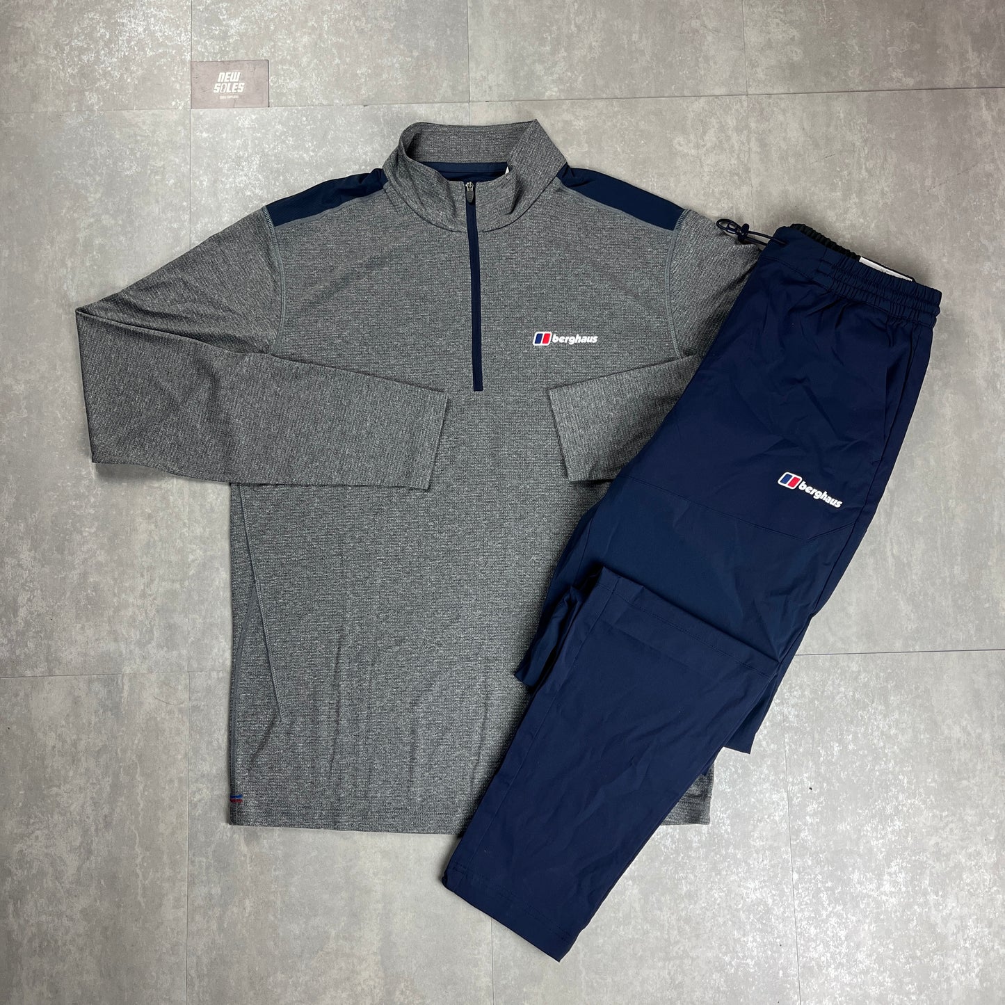 Berghaus Tech 1/4 Zip ‘Grey/Navy'