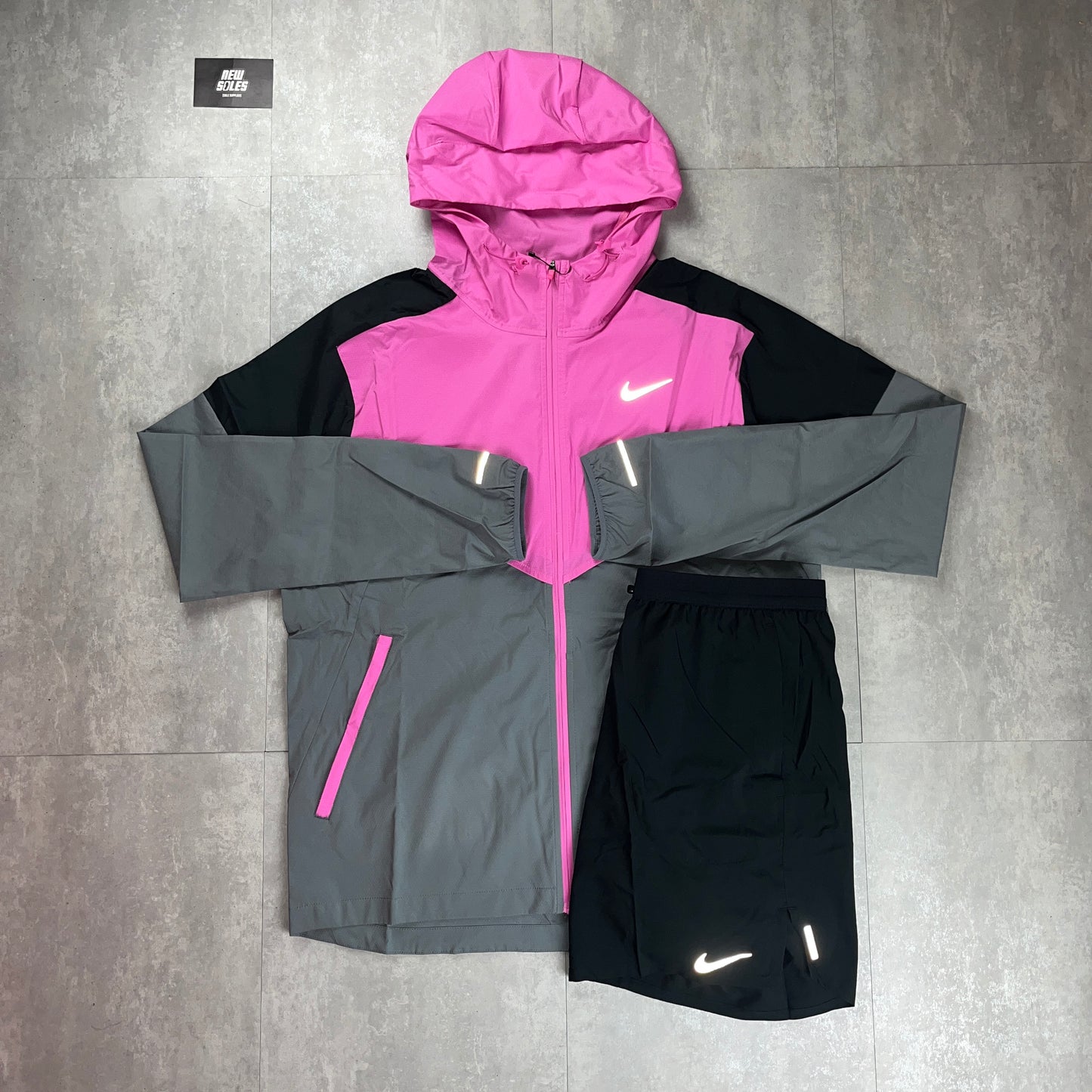 Nike Windrunner Jacket ‘Playful Pink’