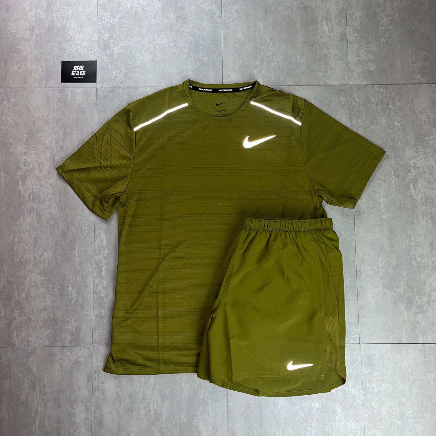 Nike Miler 1.0 & Challenger Shorts Set 'Pacific Moss'
