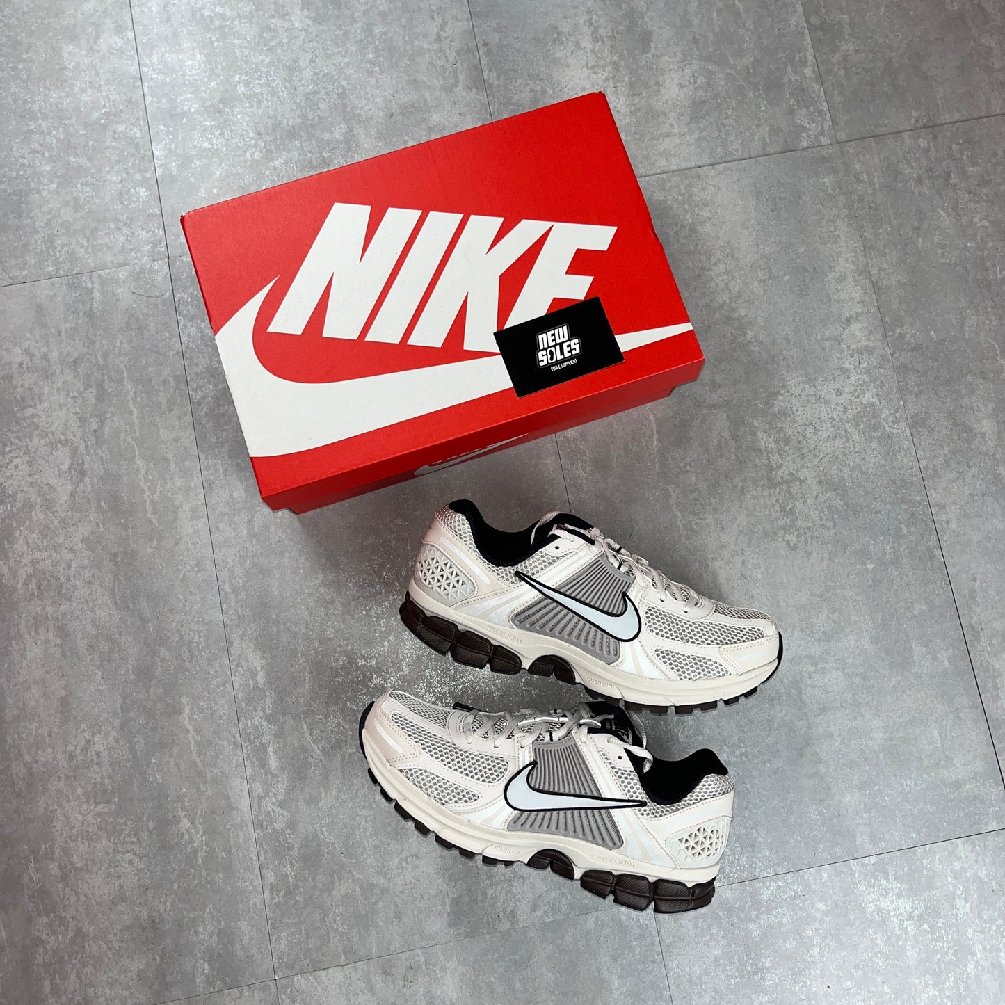 Nike Zoom Vomero 5 'Phantom/Light Ore'