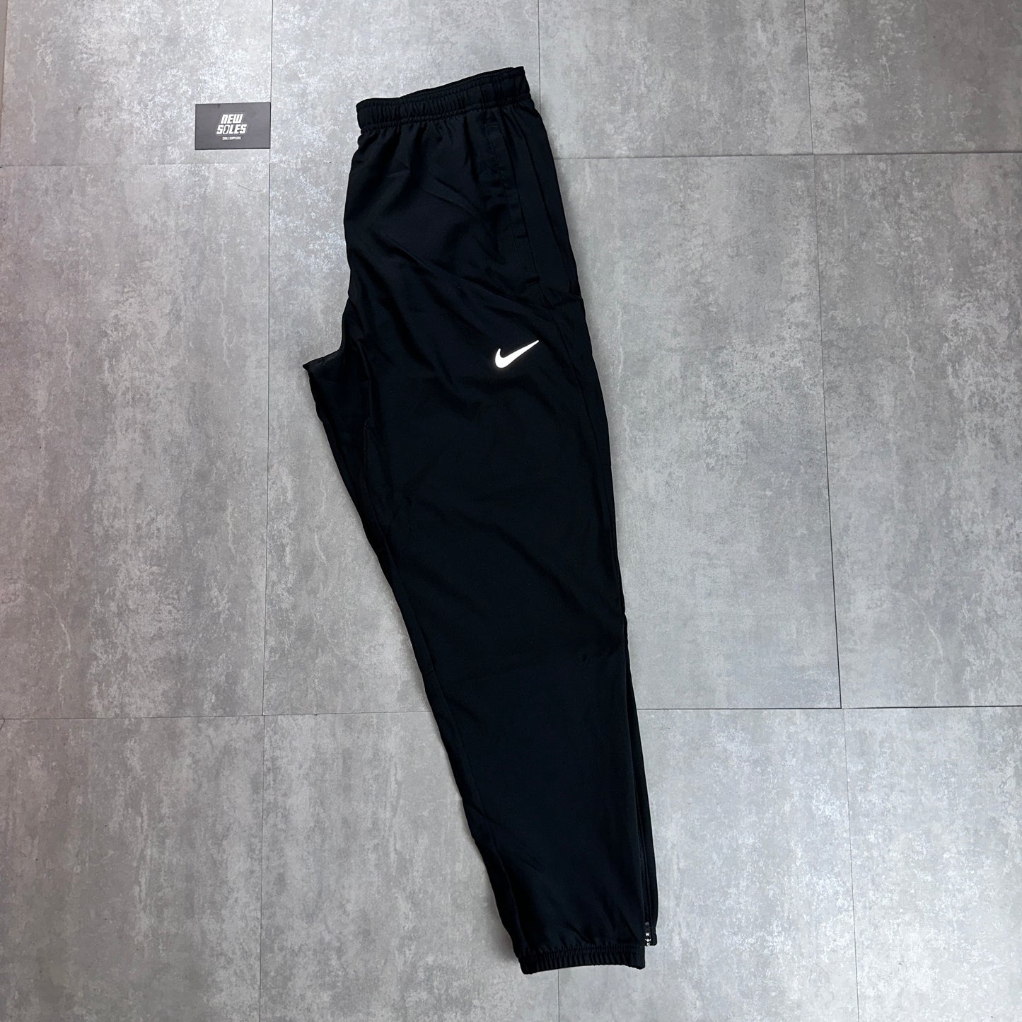 Nike Challenger Dri-Fit Tracksuit Pants ‘Black’