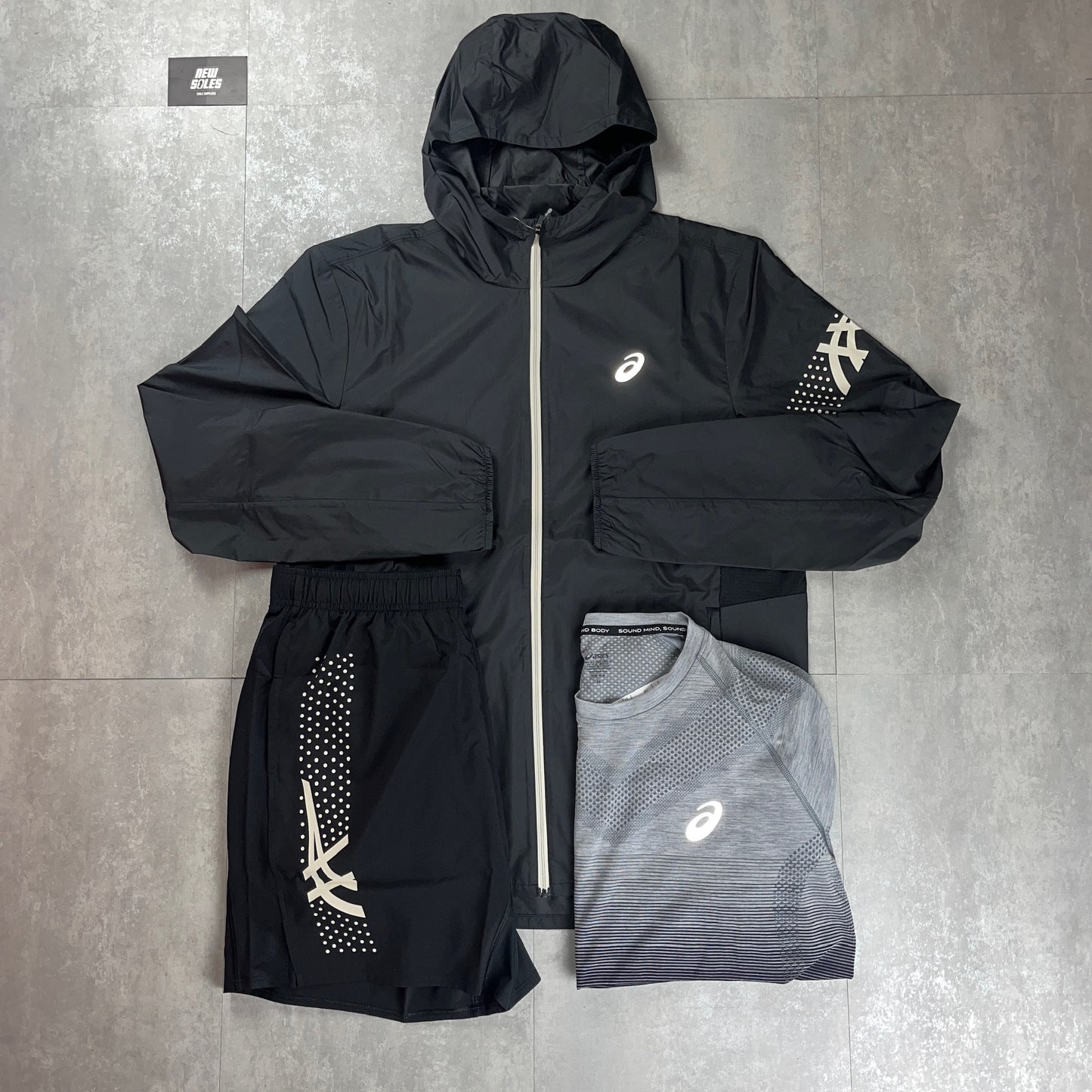 Asics Icon Jacket Black & Seamless T-Shirt/Icon Shorts Black Bundle Set