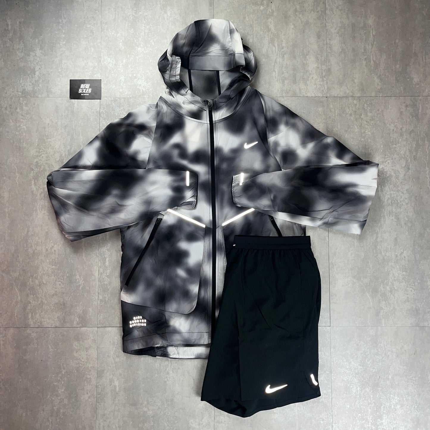 Nike Running Division Jacket Grey/Black & Black Flex Stride Shorts Set
