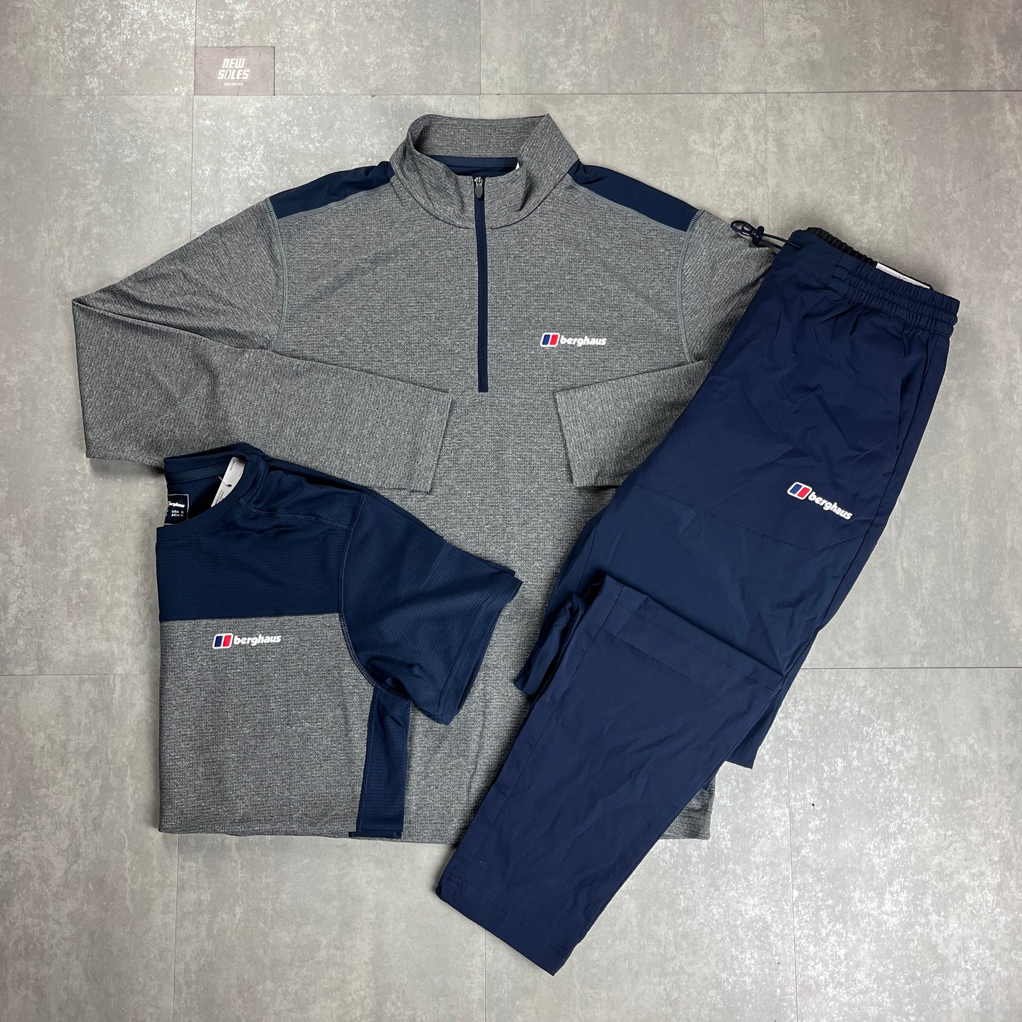 Berghaus Tech 1/4 Zip ‘Grey/Navy'