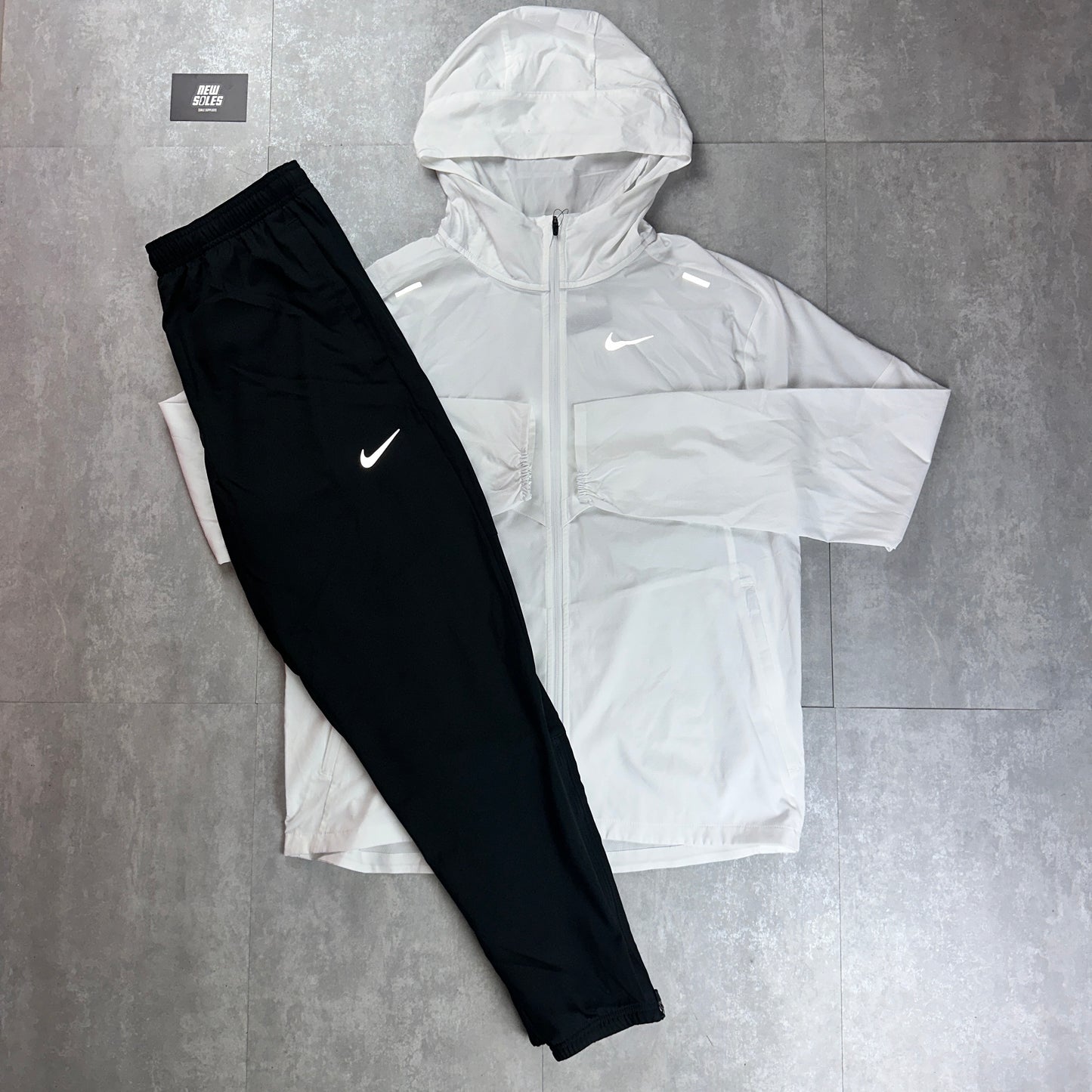 Nike Windrunner & Challenger Tracksuit Pants 'White/Black'