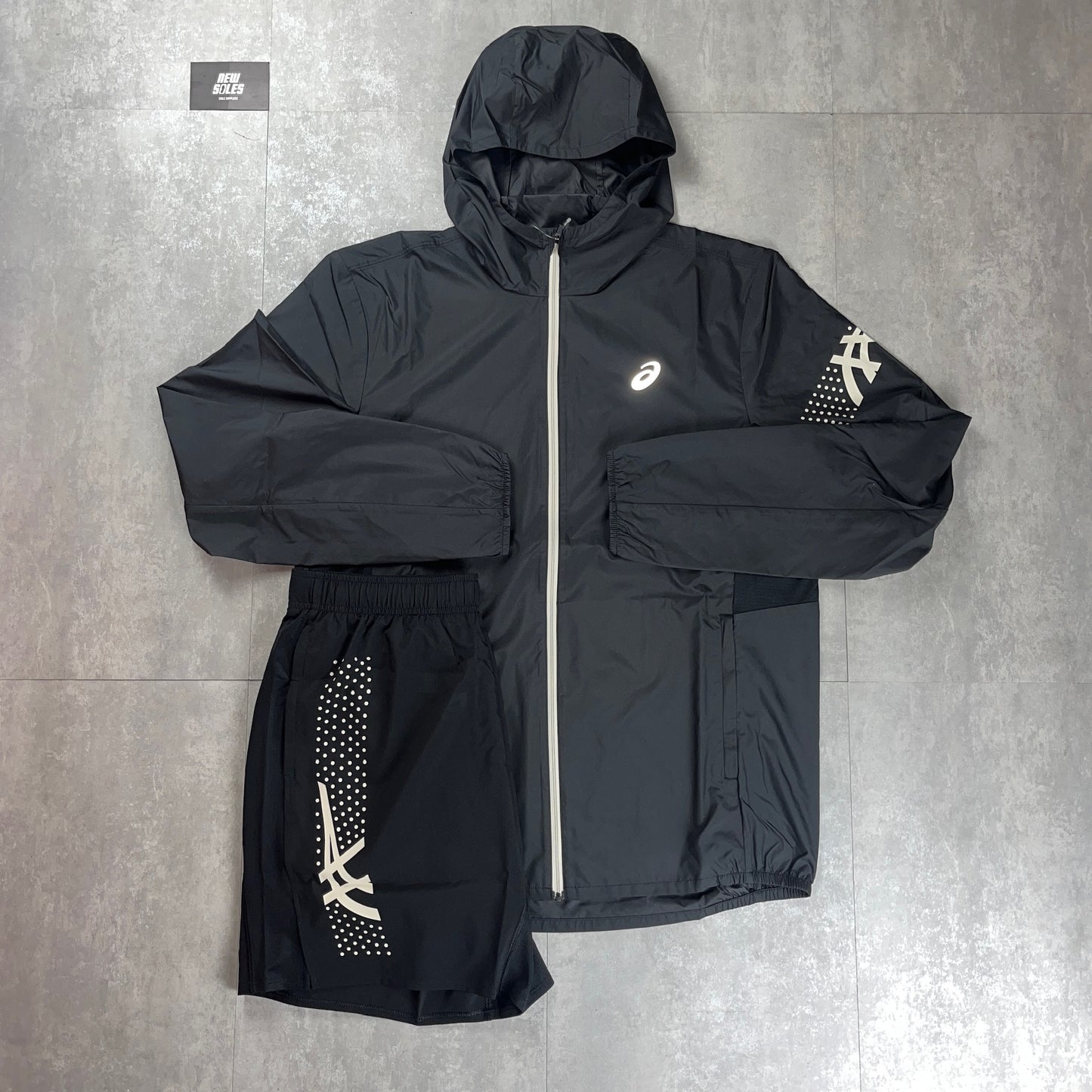 Asics Icon Jacket & Icon Shorts Black Set