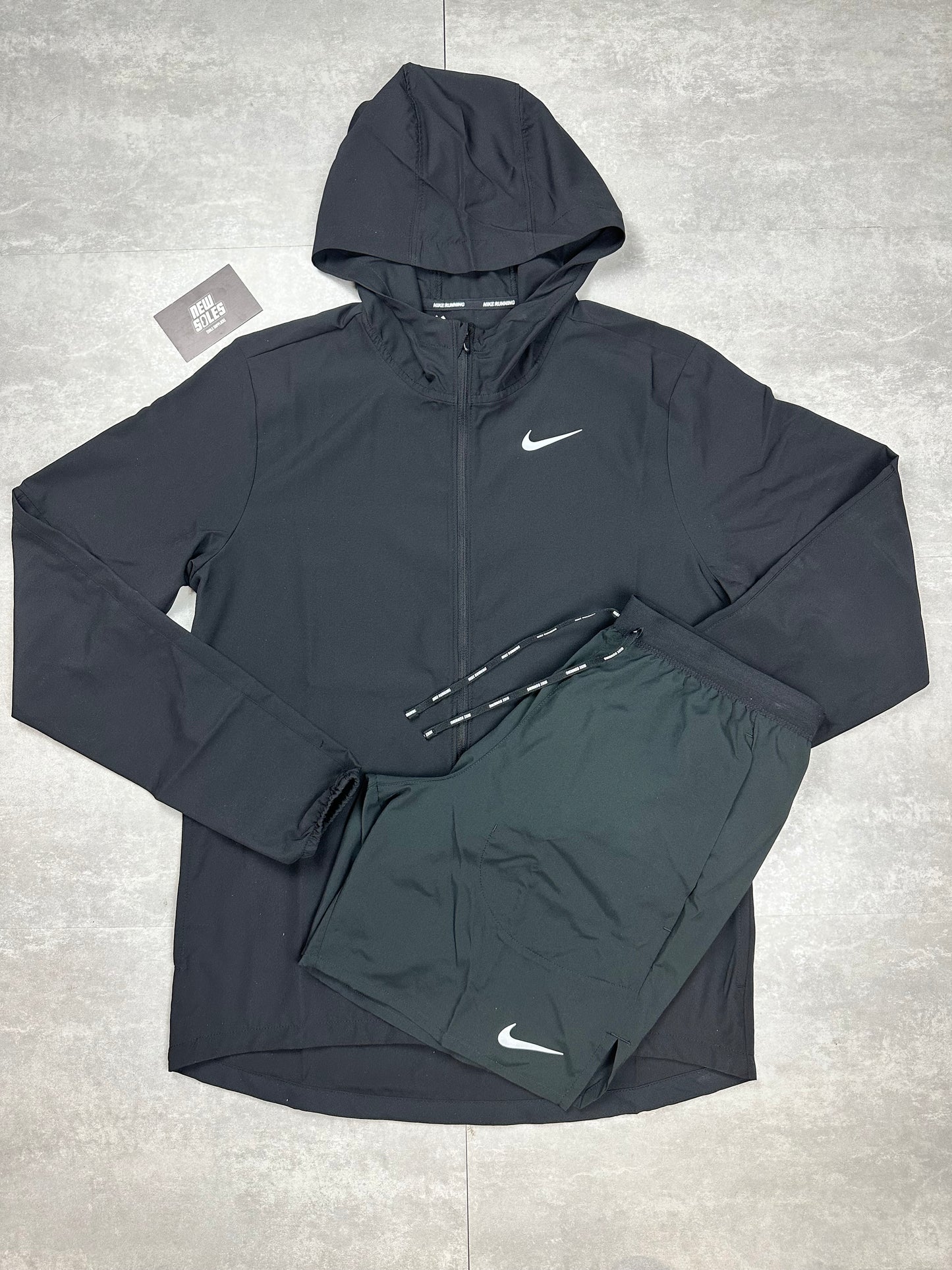 Nike Run Stripe Windrunner & Flex Stride Shorts Set 'Black'