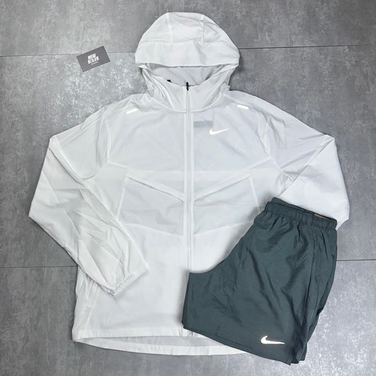 Nike Windrunner & Challenger Shorts Set 'Ice White/Grey'