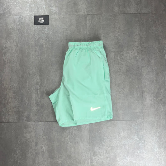 Nike Dri-Fit Challenger Shorts 7” ‘Mint Foam'