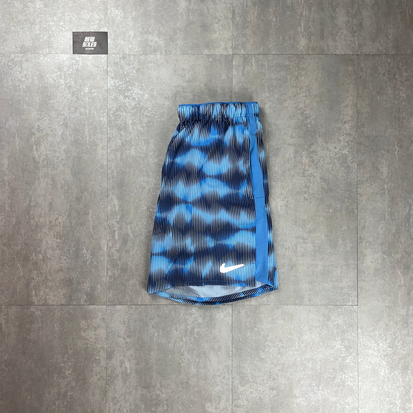 Nike Windrunner Jacket & Challenger Shorts University/Glacier Blue Set