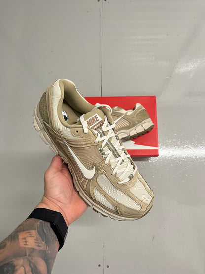 Nike Zoom Vomero 5 'Orewood Brown'