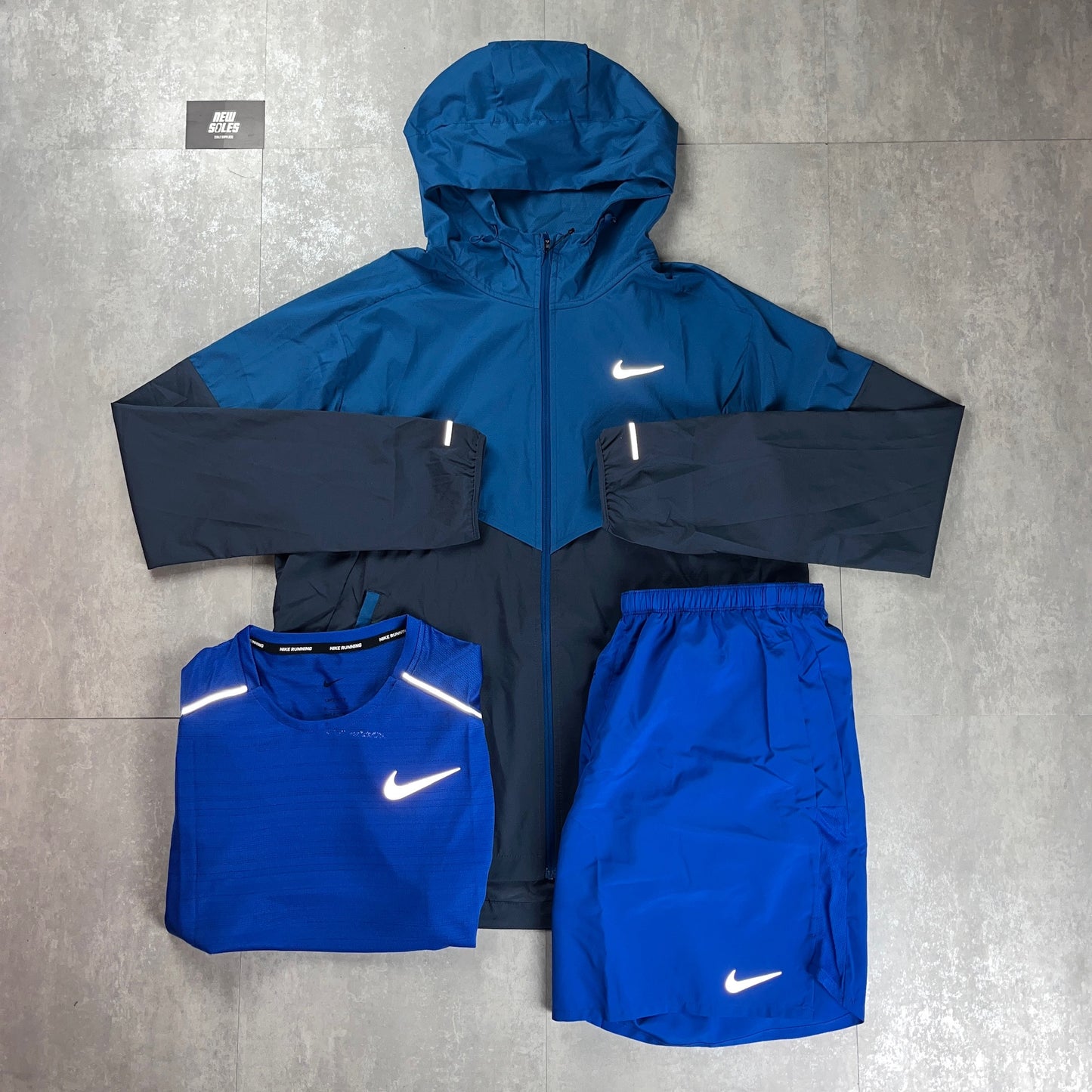 Nike Windrunner Jacket Thunder Blue & Miler T-Shirt/Challenger Short Royal Blue Bundle Set