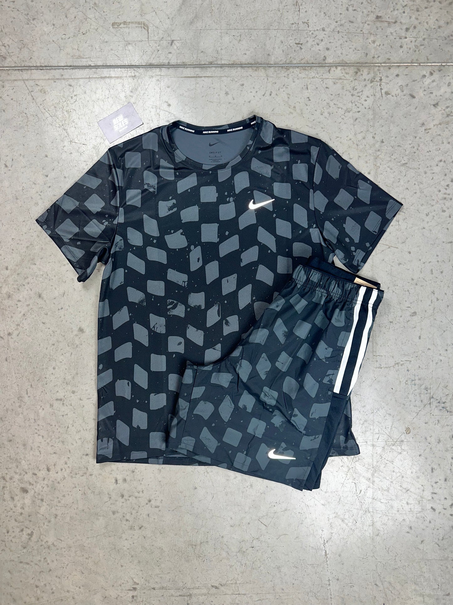 Nike Miler 2.0 & Challenger Shorts Set 'Anthracite'